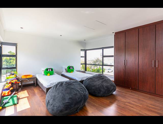 4 BEDROOM FREEHOLD FOR SALE IN SUNSET LINKS